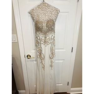 Stunning long gown mesh short sleeve dress size 8